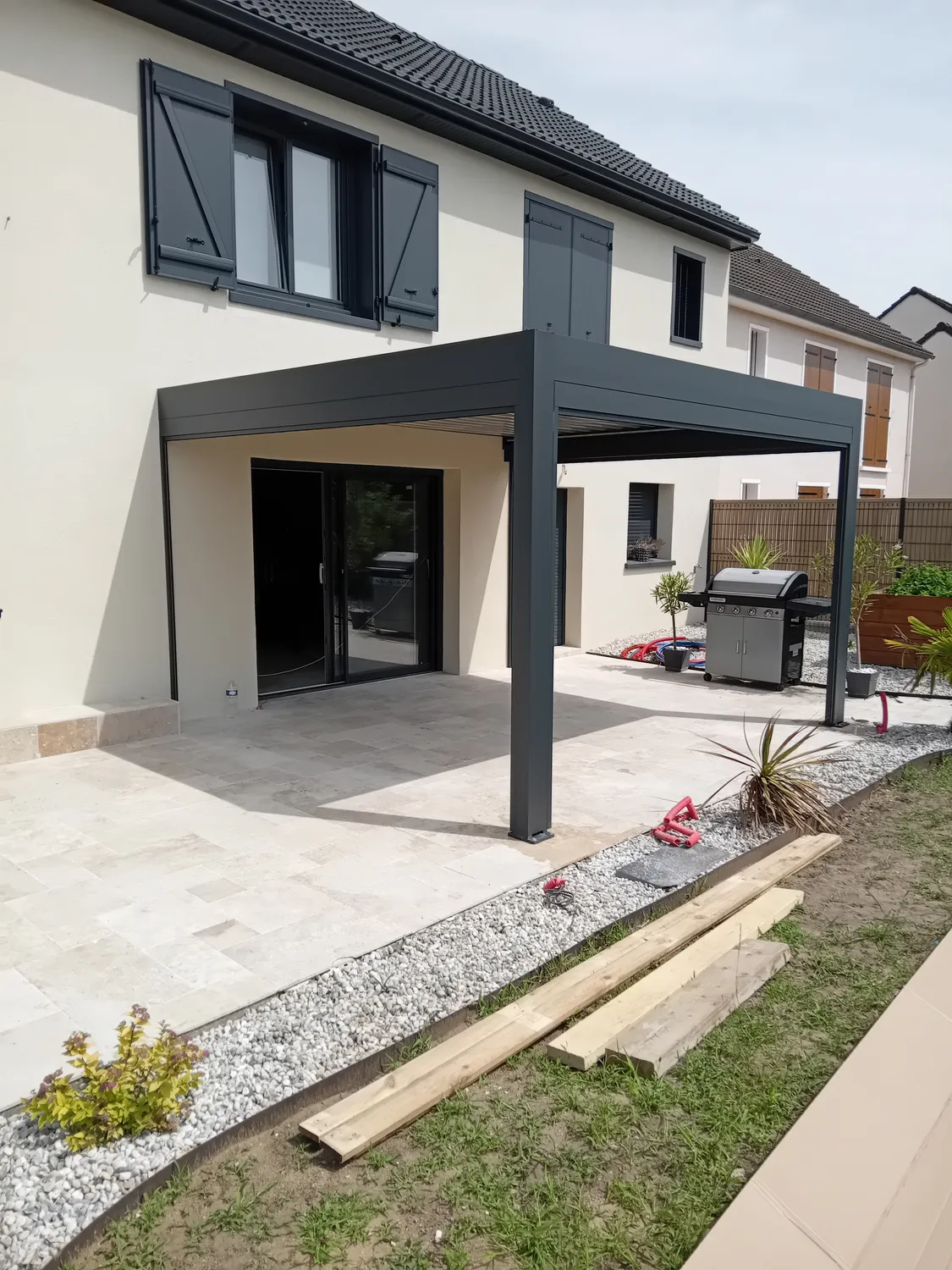 pose portails le grand luce